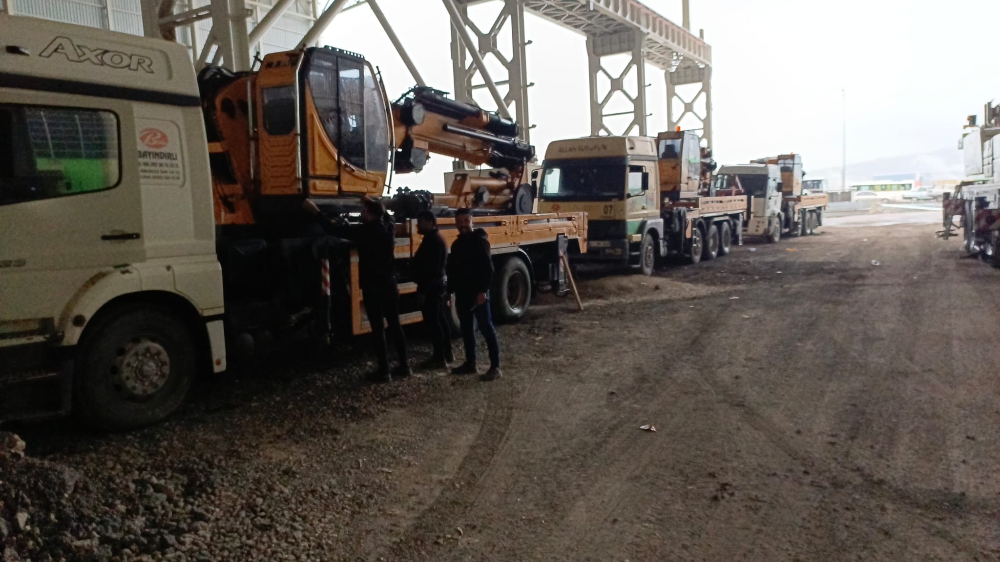 Crane Rental Guide: Choosing the Right Crane